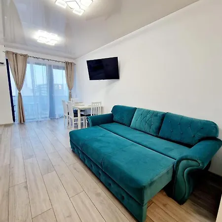 Apartment By The Pool And Sea Navodari